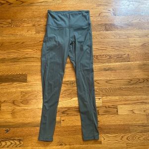 Leggings size small